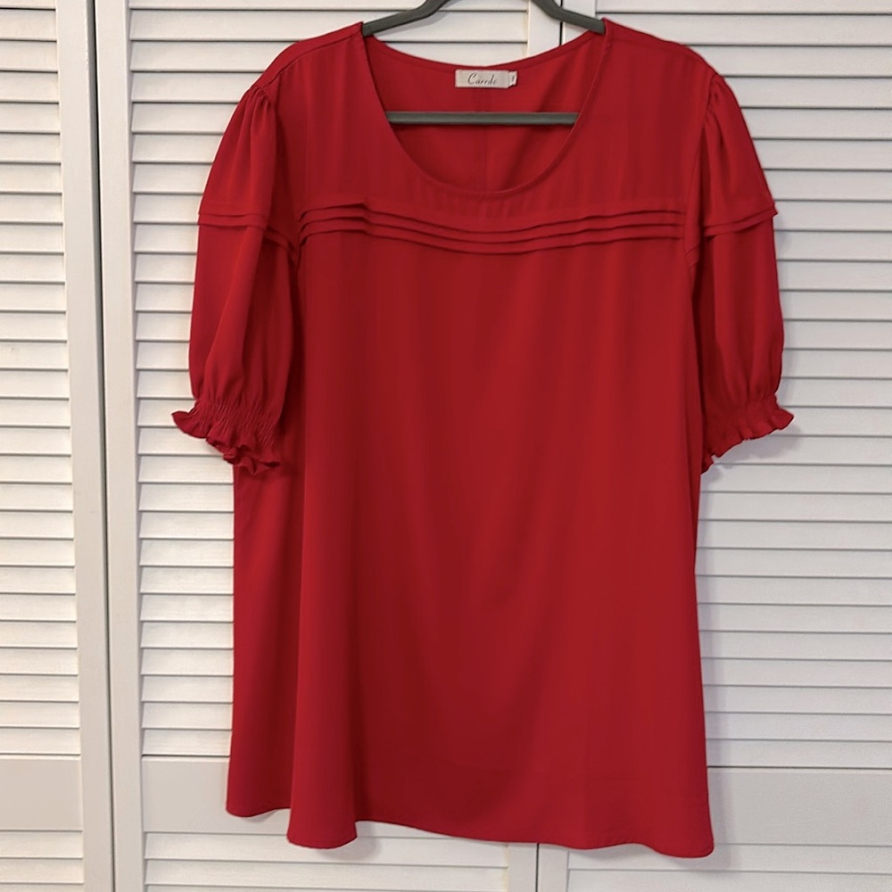 Women’s puff sleeve blouse